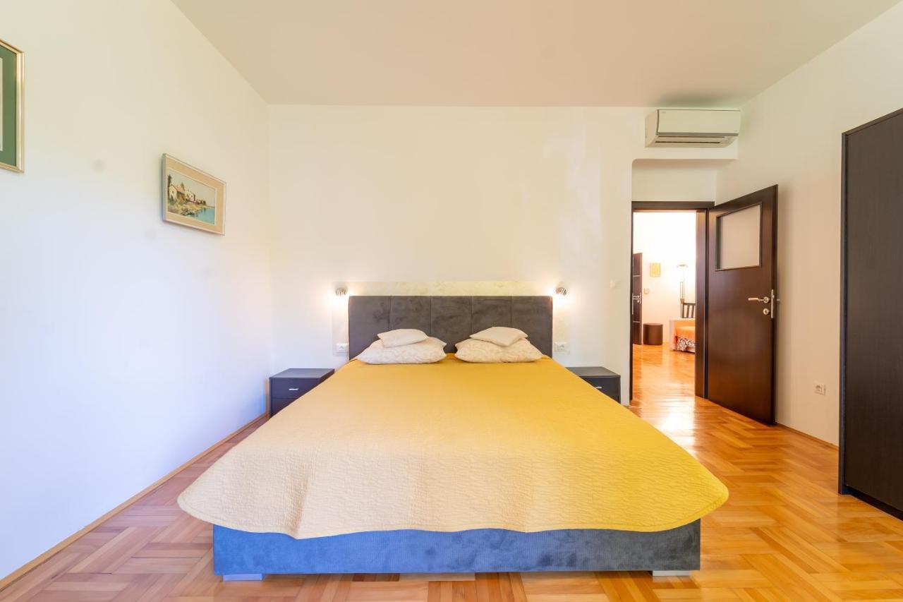 Apartments Naja Split Exterior photo