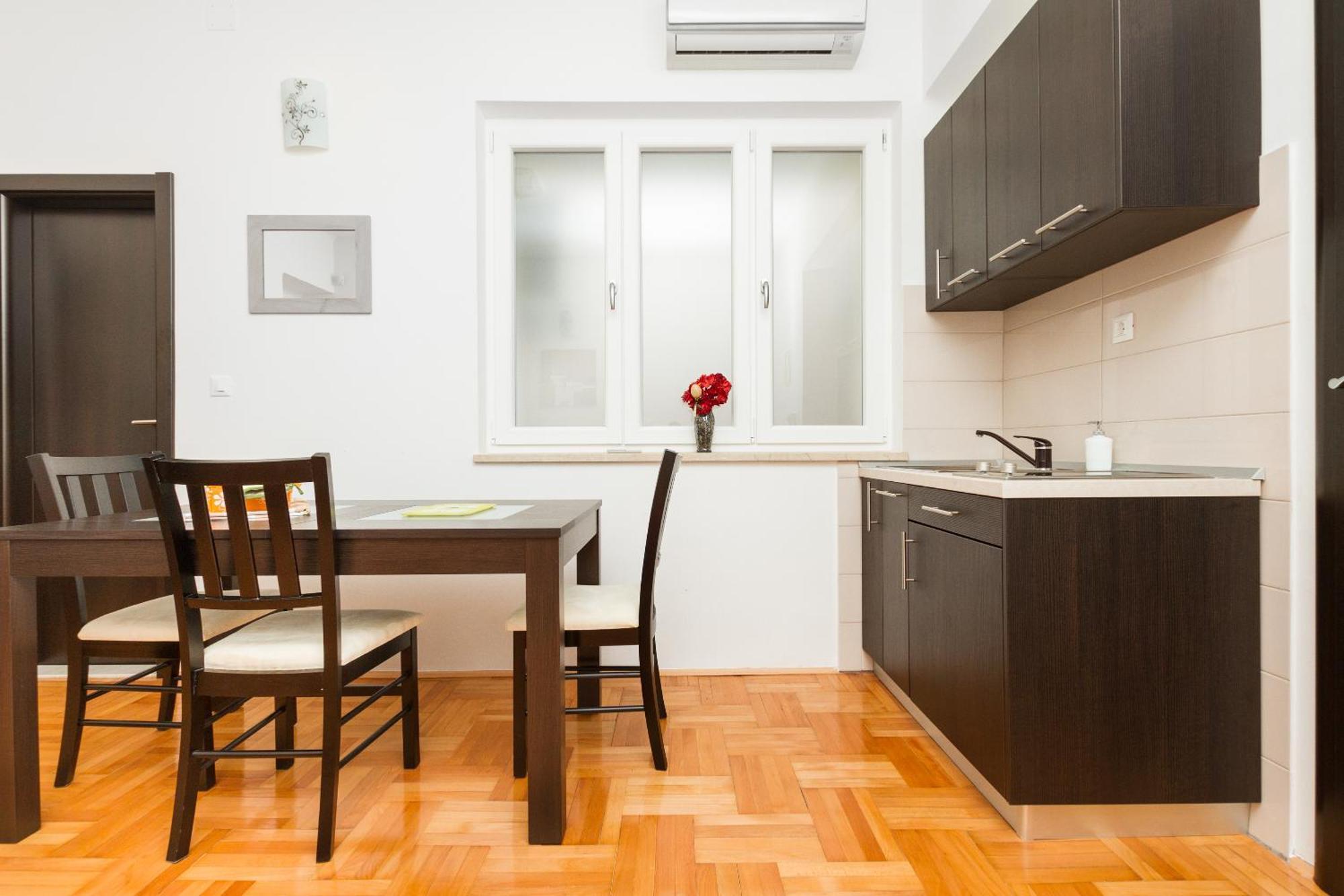 Apartments Naja Split Exterior photo